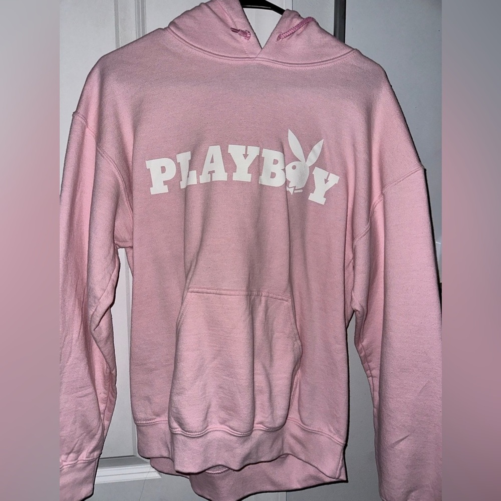 The picture seems to take away from its pure pink color so don’t be deceived.